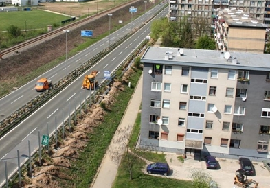 Трагедија во Хрватска : Девојка сакала да повлече ролетна , па паднала од прозорец 