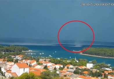 Невреме во Хрватска- три ,,пијавици” во морето кај Крк (ВИДЕО)