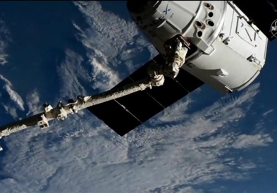 Леталото Dragon на SpaceX  се закачи на Меѓународната вселенска станица (ВИДЕО)