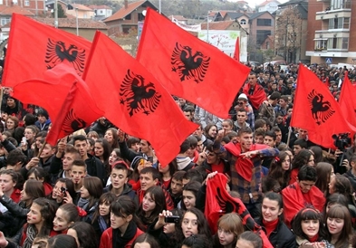 Албанија ќе дава државјанство и пасош за сите Албанци по род