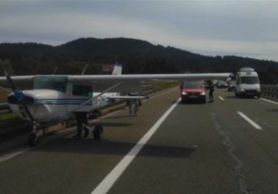 Видео: Авион слета на автопатот Загреб- Риека