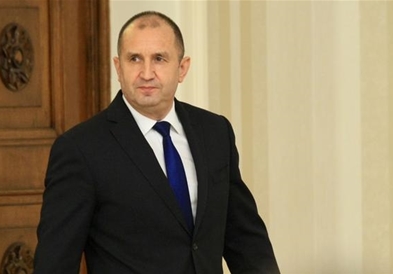 Радев свика консултации на државниот врв на тема Македонија