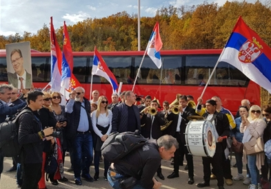 Со трубачи и колони автобуси , Вучиќ и Борисов го отворија новиот автопат (ВИДЕО)