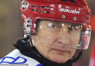 Путин одигра хокеарски натпревар со професионалци , познато е кој победи (ВИДЕО)