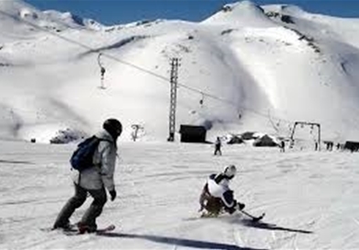 Зимски камп за лица со попреченост во Маврово