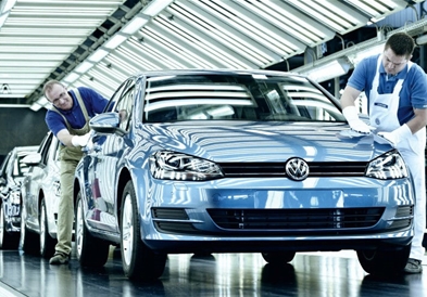 Volkswagen на работниците им подели рекордни бонуси од речиси 5 000 евра
