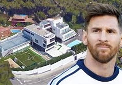 Меси во самоизолација , не мора со месеци да излегува од луксузната вила (ВИДЕО)