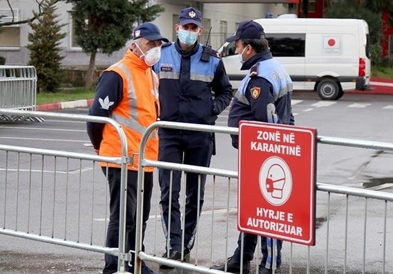 Албанија прогласи вонредна состојба поради коронавирусот со казни од 6000 евра