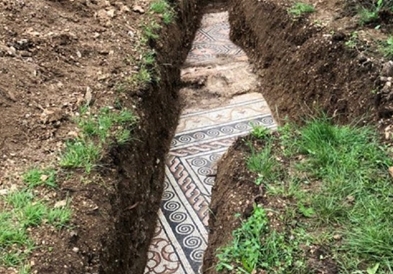 Во Италија откриен совршено зачуван мозаик стар 1.700 години (ФОТО)