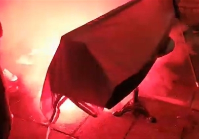 Навивачите на Сараево ја прославија титулата со палење на мртовечки сандук (ВИДЕО)