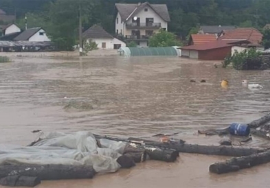 Поплави во Србија во 7 општини прогласена вонредна состојба