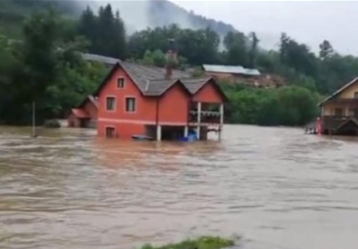  Вонредната состојба во 20 општини во Србија по големите поплави
