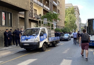 Белград под полициска опсада пред почетокот на новиот протест, најавен за 18 часот (ВИДЕО) 