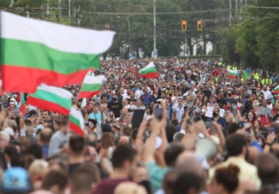 Четврти ден протести во Бугарија , демонстрантите бараат оставка од владата
