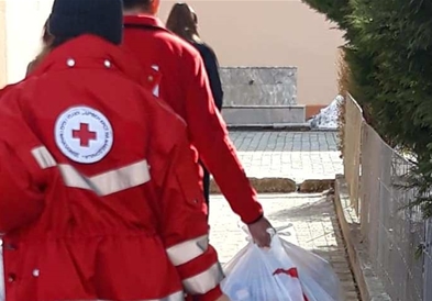 Хуманитарни пакети за социјално загрозени семејства во Тетово 