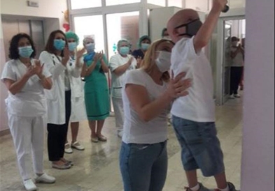 На Ајан му се исполни новогодишната желба - Го победи ракот и си оди дома (ВИДЕО)