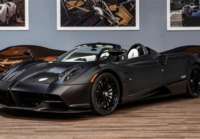 Се продава редок Pagani Huayra Roadster со поминати само 437 километри