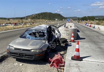 Автомобил во Грција се забил во наплатна рампа во изградба, загинале седум лица