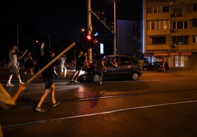 Демонстрантите во Софија го блокираа влезот во Комисијата за борба против корупцијата 