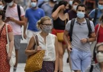 Грција повторно има над 200 новозаразени , меѓу нив и десетици туристи 