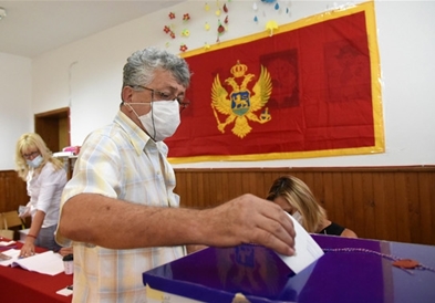Рекордна излезност на изборите во Црна Гора , се очекуваат резултатите