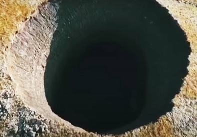 Огромна дупка се отвори во Сибир , веројатно поради затоплувањето (ВИДЕО)