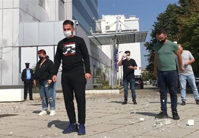Косовските угостители кршат чинии  пред Владата (ВИДЕО)