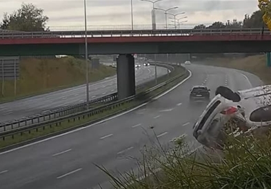 Видео: Пежо 207 излета од пат во Полска
