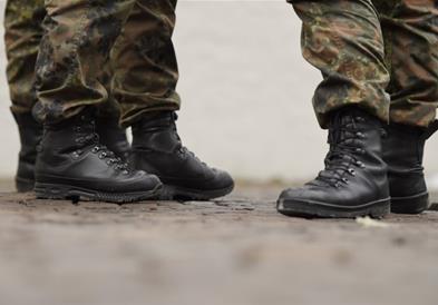Грција ќе го продолжи задолжителниот воен рок
