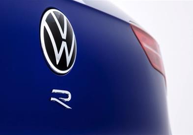 Volkswagen го откри првиот детал на новиот Golf R