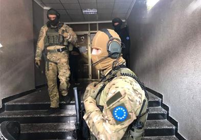 Топ Ченал: Можно е апсење на припадници на ОВК и во Албанија 