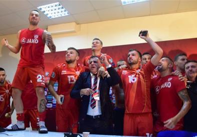 Ова е Македонија! Македонци, Албанци, Турци од нашиот тим пееја-ИЗЛЕЗИ МОМЧЕ 