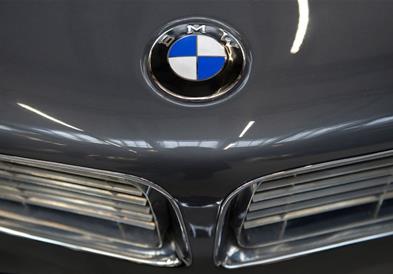 BMW разви систем на предупредување од радари и полициски камери