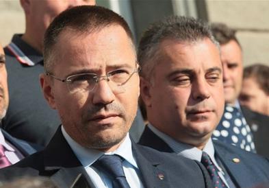Европратеници бараат да се испита случајот на Џамбаски со фрлање петарди