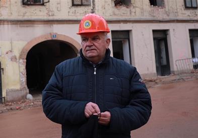 Градоначалникот на Петриња: Ја враќам помошта од државата 