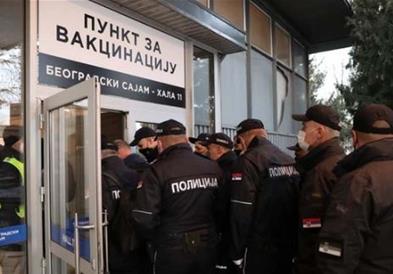 Масовно вакцинирање во Белград: Четири зони, 17 пункта и долги редици на саемот
