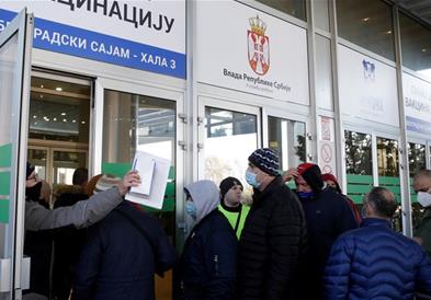 Денеска Србија доби 50.000 дози руска вакцина, утре пристигнуваат 500.000 кинеска 
