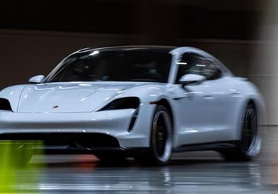 Porsche Taycan е најбрз на светот, влезе во Гинисовата книга (ВИДЕО)
