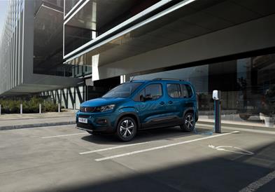 Новиот PEUGEOT e-RIFTER, подготвен за целосна електрификација!