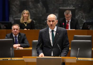Преживеа владата на Јанша – не е изгласана недоверба во парламентот
