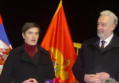 Србија вечерва на Црна Гора и донира 2.000 руски вакцини 