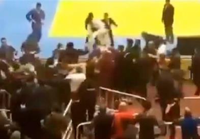 Брутална масовна тепачка на џудо турнир (ВИДЕО)