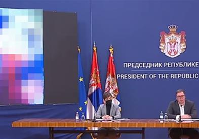 Вучиќ на прес конференција ги покажа измасакрираните тела од бандата на Веља 