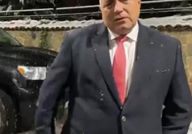 Бојко Борисов конечно се обрати до нацијата, нудејќи експертска/широка Влада до Декември