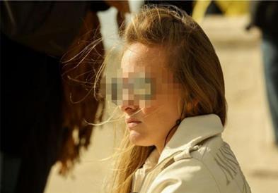 Родениот татко за малку ќе и станел зет