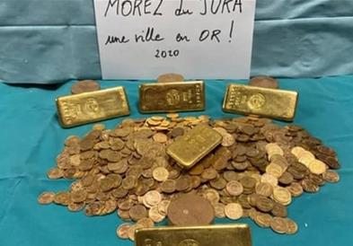 Купиле стара куќа за 130 илјади, па во неа нашле злато вредно 650 илјади евра (ФОТО)