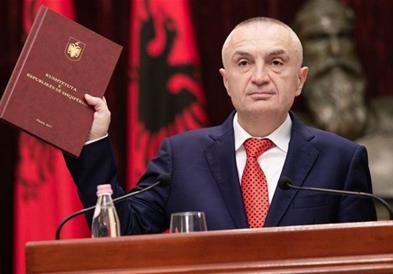 Мета по изгласувањето на негова смена: Одлуките на парламентот се ништовни 