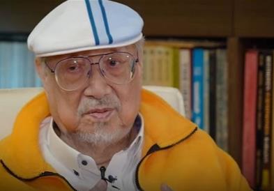 Најдолговечниот ди-џеј ја заврши 70-годишната кариера 