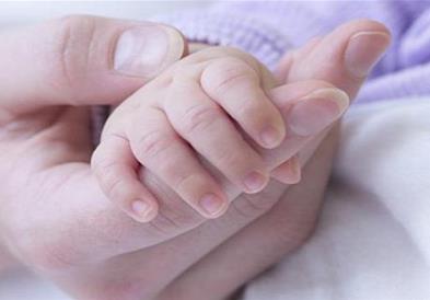 Природниот прираст негативен, во првиот квартал бројот на родени намален за 7 отсто