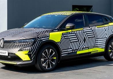 Renault Megane станува електричен кросовер (ФОТО)